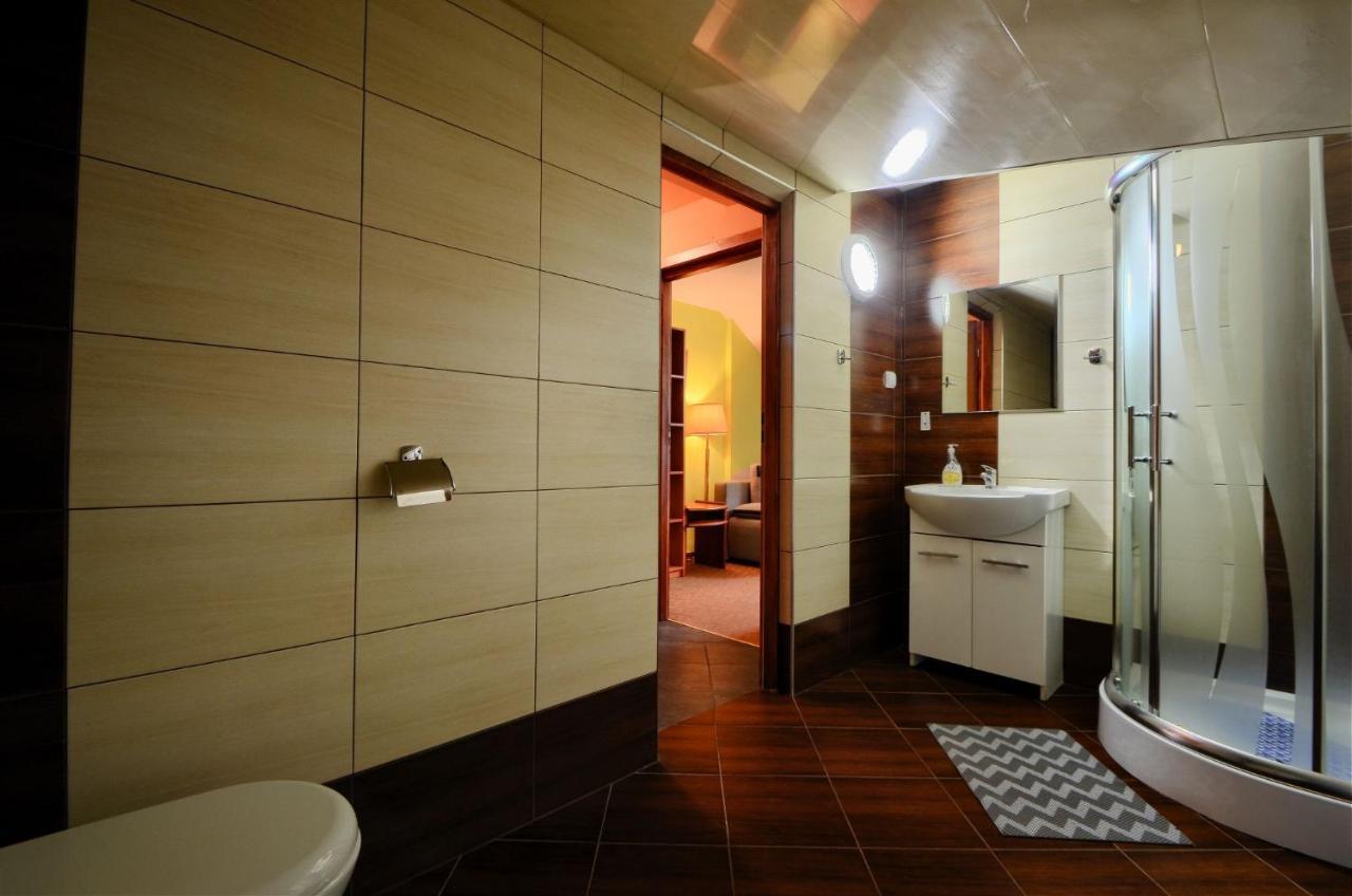 Willa Cyprys - Pokoje I Apartamenty Z Aneksami - Centrum Wisła Exteriör bild