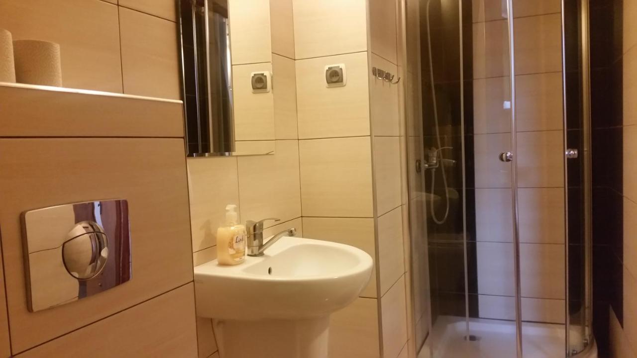 Willa Cyprys - Pokoje I Apartamenty Z Aneksami - Centrum Wisła Exteriör bild